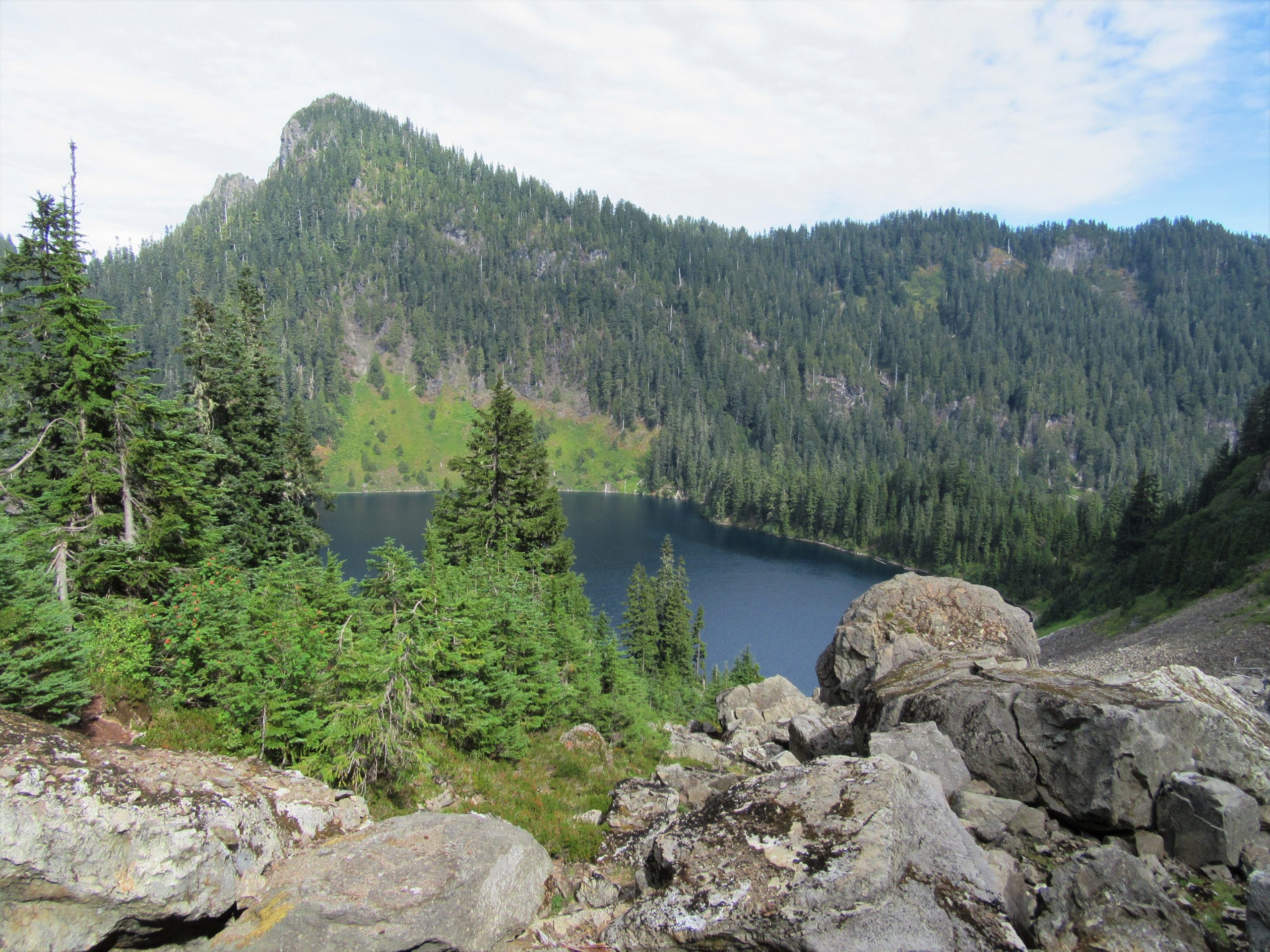 Loop Lake North Lake–Secluded Lake off popular Mountain Loop Highway – HIke of ...